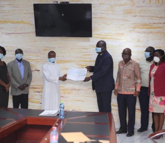 QLAC supports GCBC COVID-19 Relief Fund