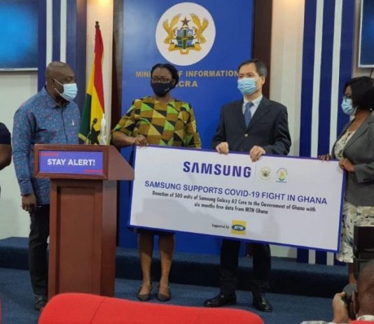 MTN, Samsung present 500 phones to support contact tracing activities