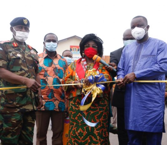 Sanitation Ministry, Zoomlion present 5 Pick-ups to GAF