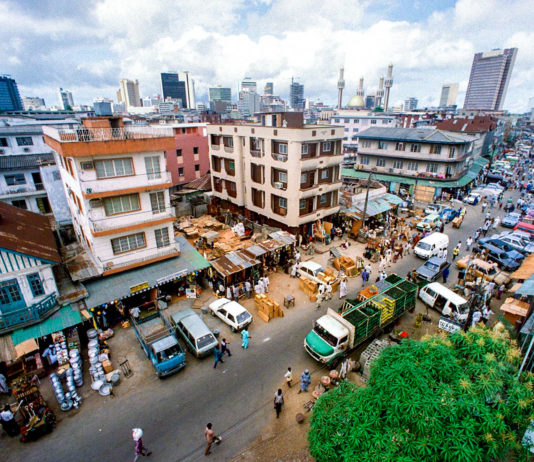 Starved of dollars, Nigerian businesses struggle for survival