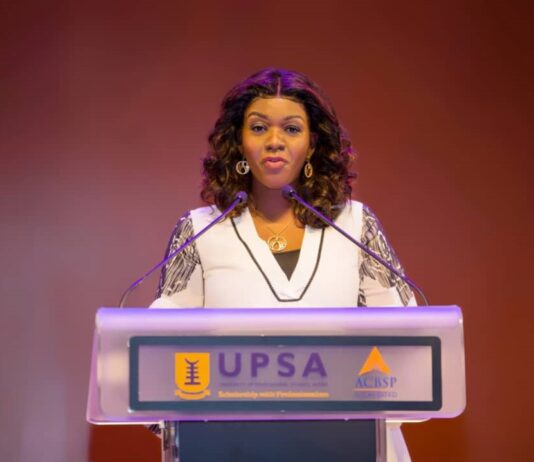 Media General Group CEO urges graduates to be proactive and solution-oriented