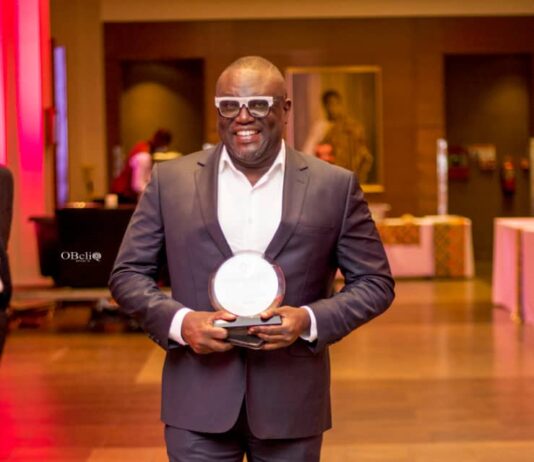 Kab-Fam wins Outstanding Electronic Retail Company of the Year