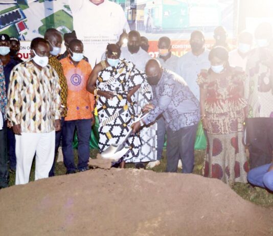 Akufo-Addo cuts the sod for construction of waste-plant, stadium in Oti Region