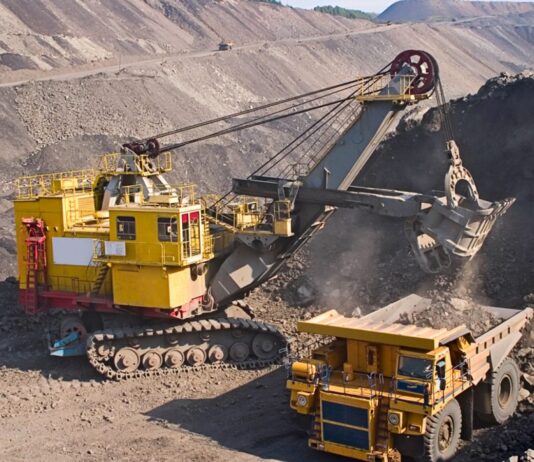 Century-old mining industry still lags on contract transparency front
