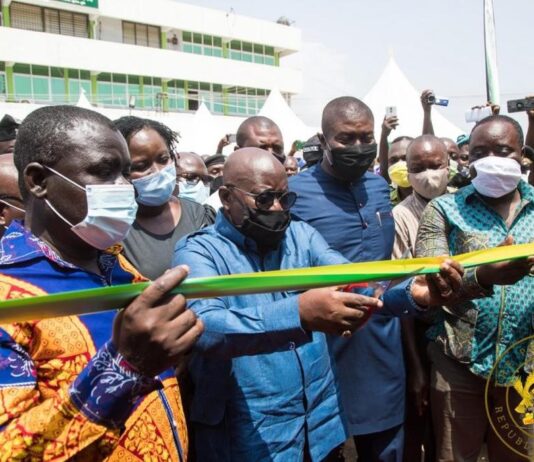 President hands over 100 ADB-funded buses to Intercity STC