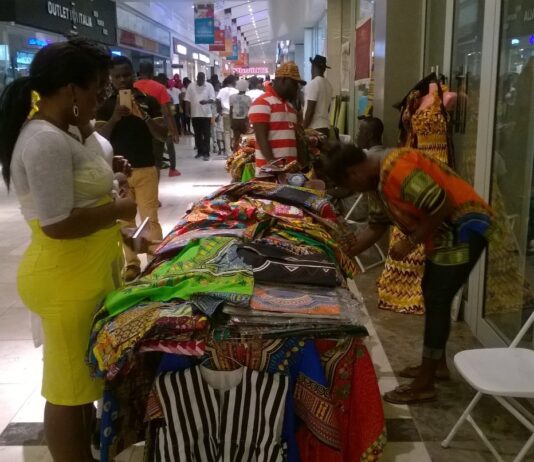 West Hills Mall opens 2021 with massive sidewalk sale